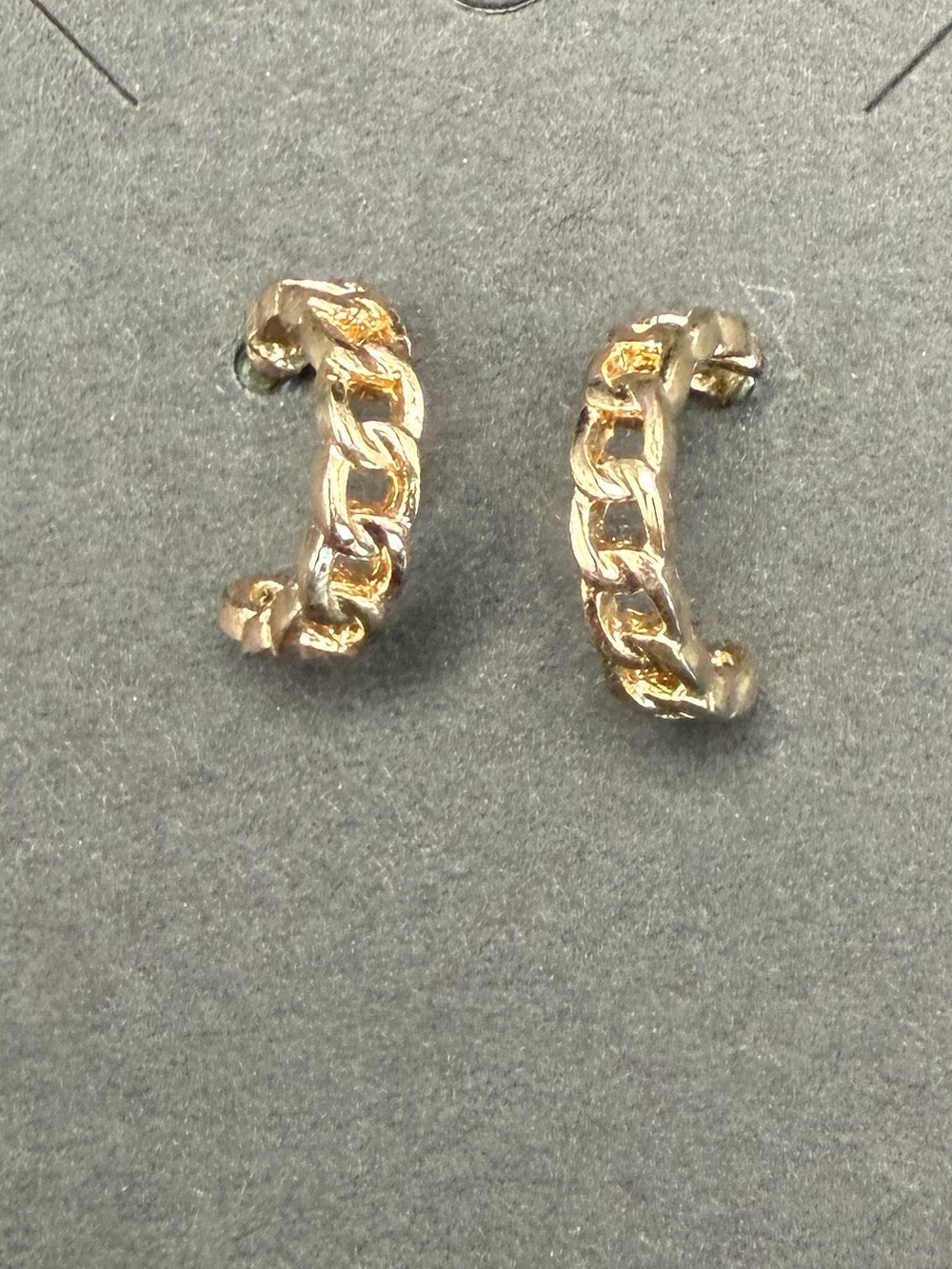 Dymo Gold Chain-Link Ear Cuffs